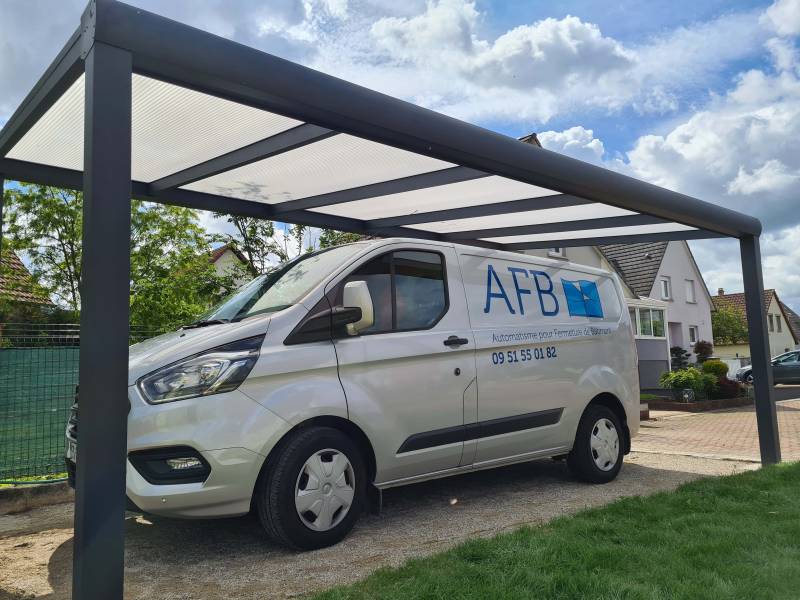 Fournisseur carport en aluminium sur mesure moderne à Caen 14000