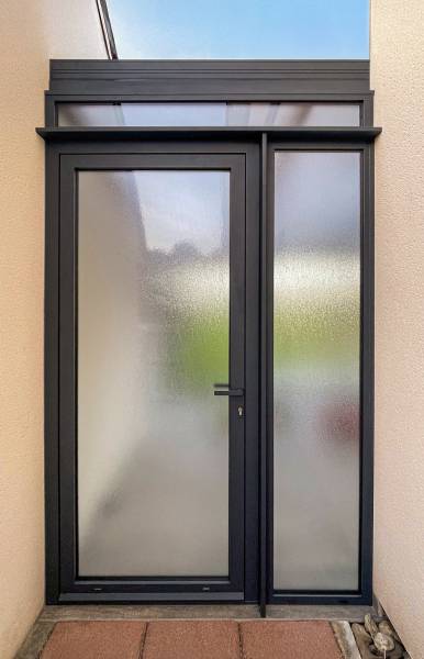 Porte battante aluminium 1 vantail – Robustesse et élégance signée Luminium a Gap